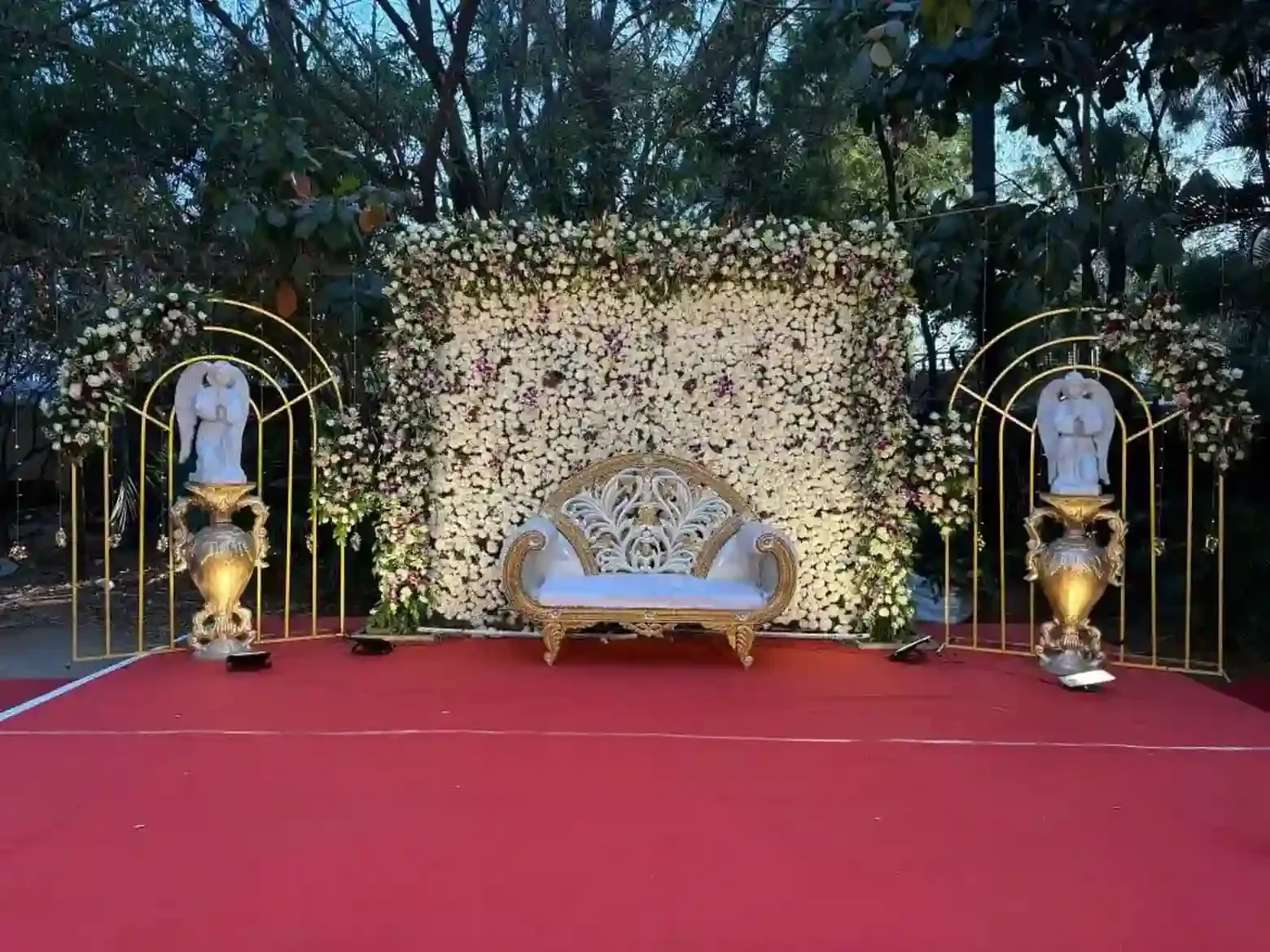 Metallic Gold Arch Stage